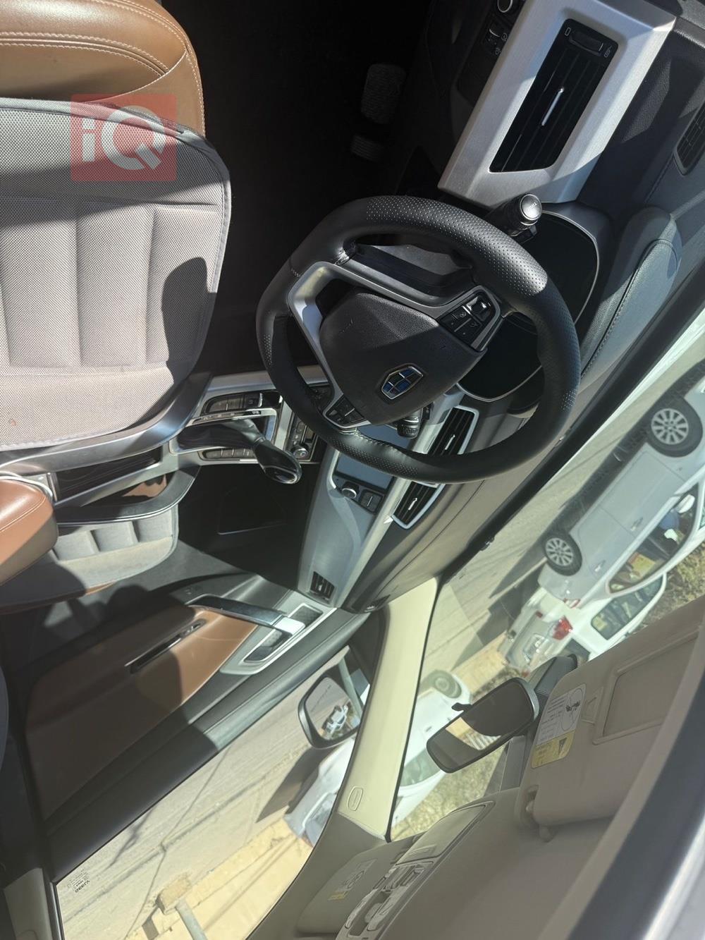 Geely Emgrand X7
